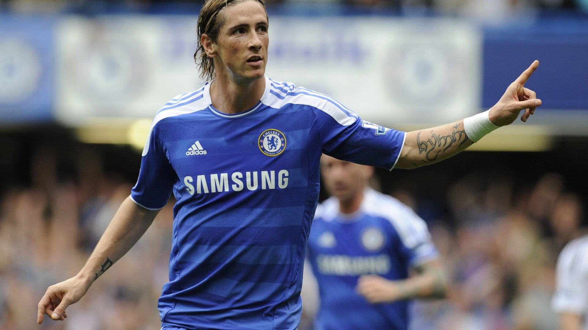 17岁法国锋线新星崛起,切尔西拜仁抢人大战开启,切尔西拜仁战绩